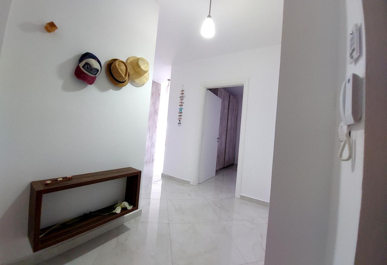 Cirasola Home - White Residence 1 Sarande Bagian luar foto