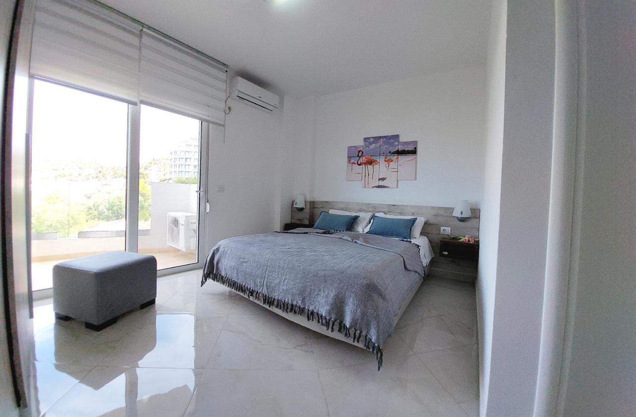 Cirasola Home - White Residence 1 Sarande Bagian luar foto