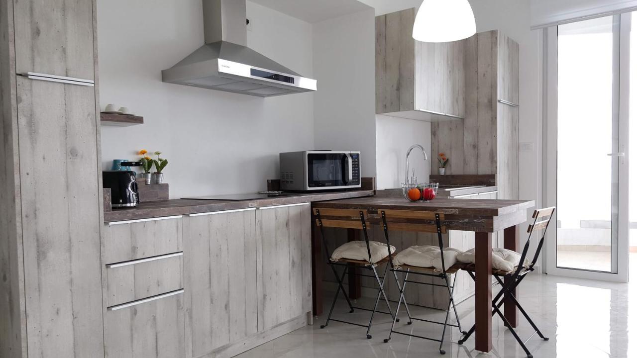 Cirasola Home - White Residence 1 Sarande Bagian luar foto