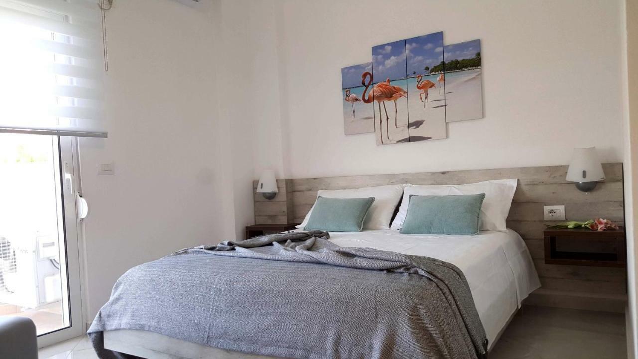 Cirasola Home - White Residence 1 Sarande Bagian luar foto